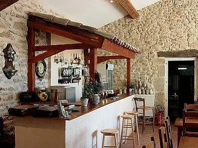 Logis Hotel La Bastide Saint Bach Suze-la-Rousse